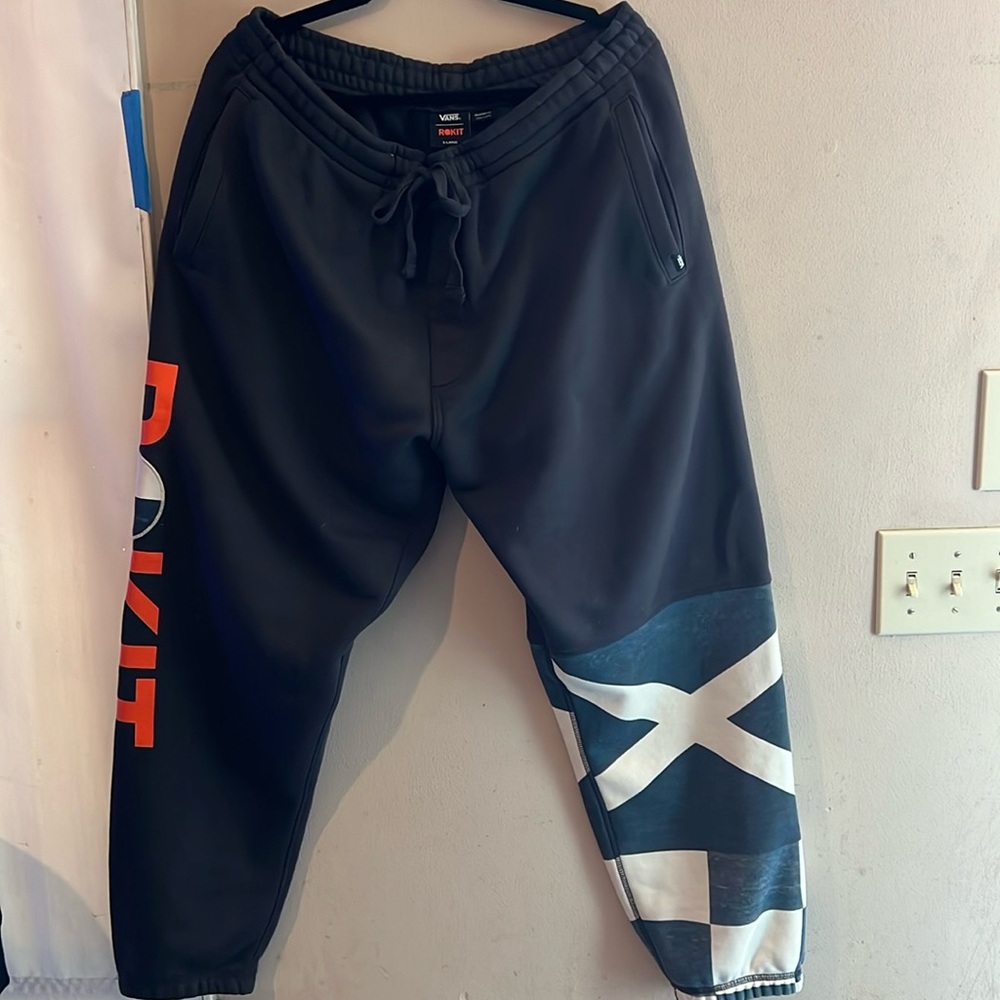 VANS X ROKIT COLLAB HIGH QUALITY VERY THICK SWEATPANTS SIZE X-LARGE